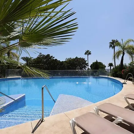 Stunning 2 Bedroom In Magna Apartment Marbella