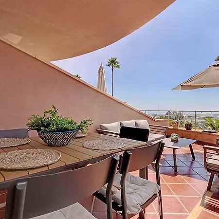 Stunning 2 Bedroom In Magna Apartment *