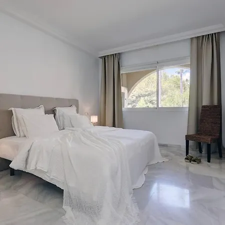 Stunning 2 Bedroom In Magna * Marbella