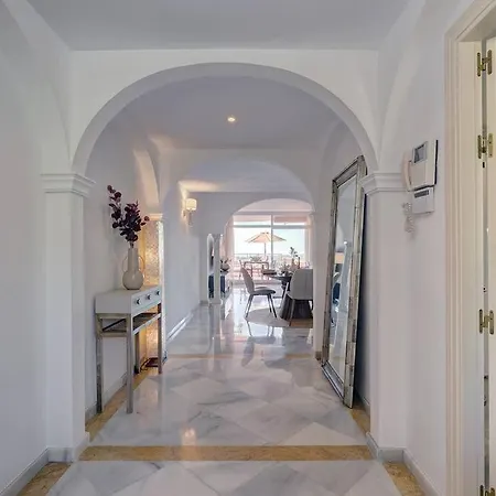 Stunning 2 Bedroom In Magna * Marbella
