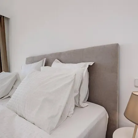 Stunning 2 Bedroom In Magna * Marbella