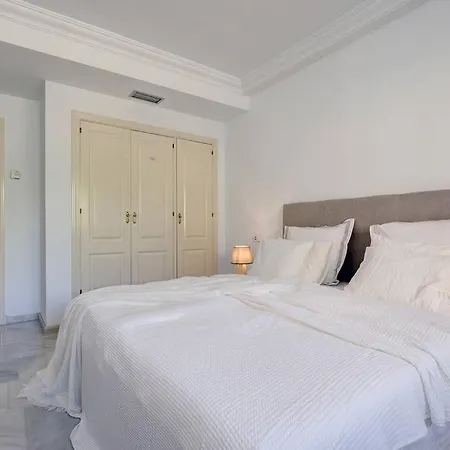 Stunning 2 Bedroom In Magna * Marbella